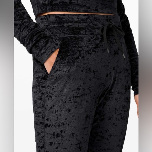 EUC 🍋 Lululemon Ready to Crush Jogger - Picture 4 of 9